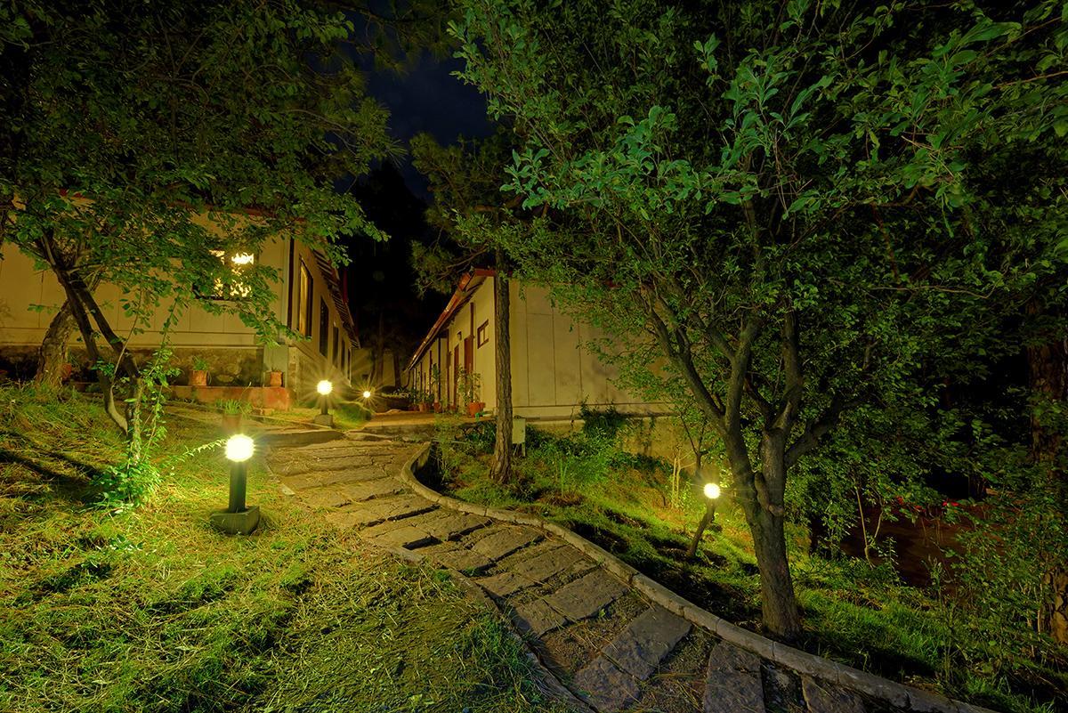 Arcadian Blue Pines Hotel เมอร์รี ภายนอก รูปภาพ